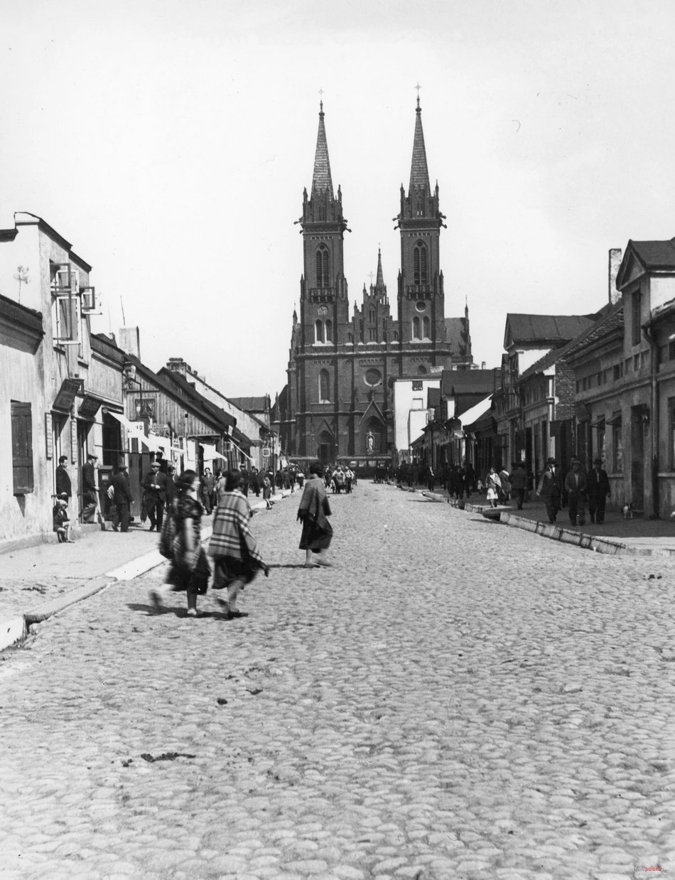 Kościół Wniebowzięcia Najświętszej Maryi Panny w Łodzi (plac Kościelny)