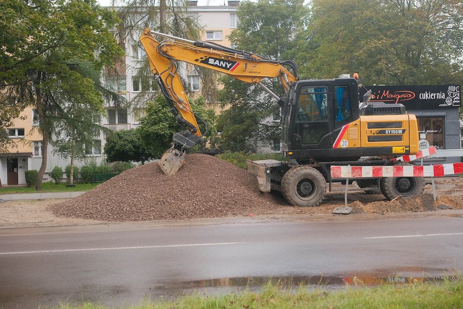 Łódź. Budowa drogi rowerowej na ul. Tatrzańskiej w Łodzi