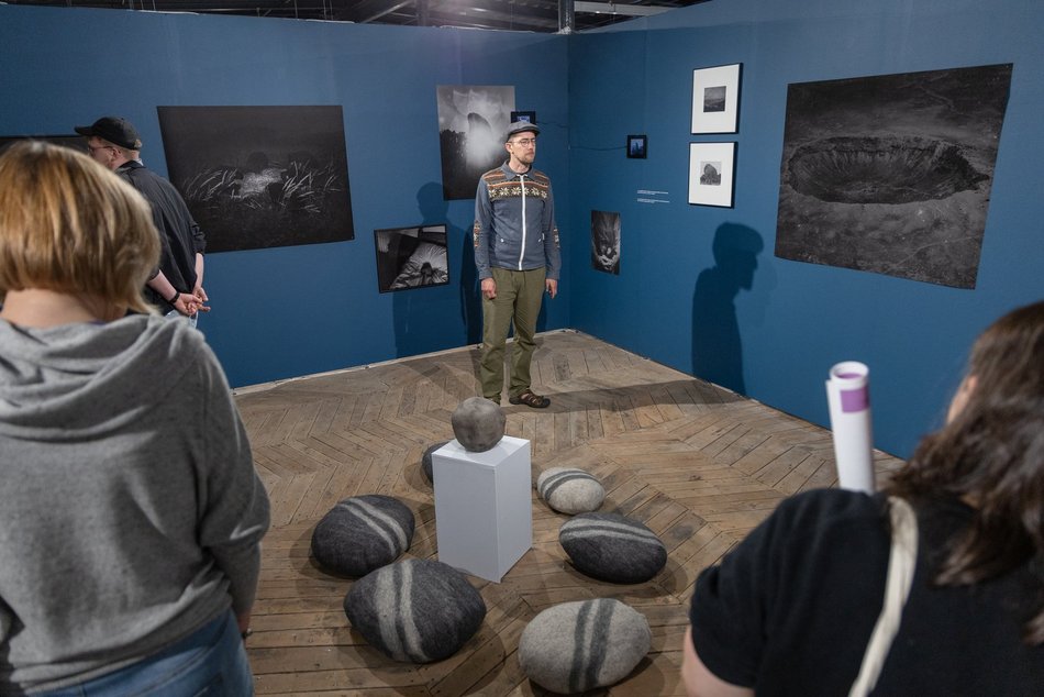 Łódź. Fotofestiwal 2025 w Łodzi rozpoczęty. Tłumy na inauguracji