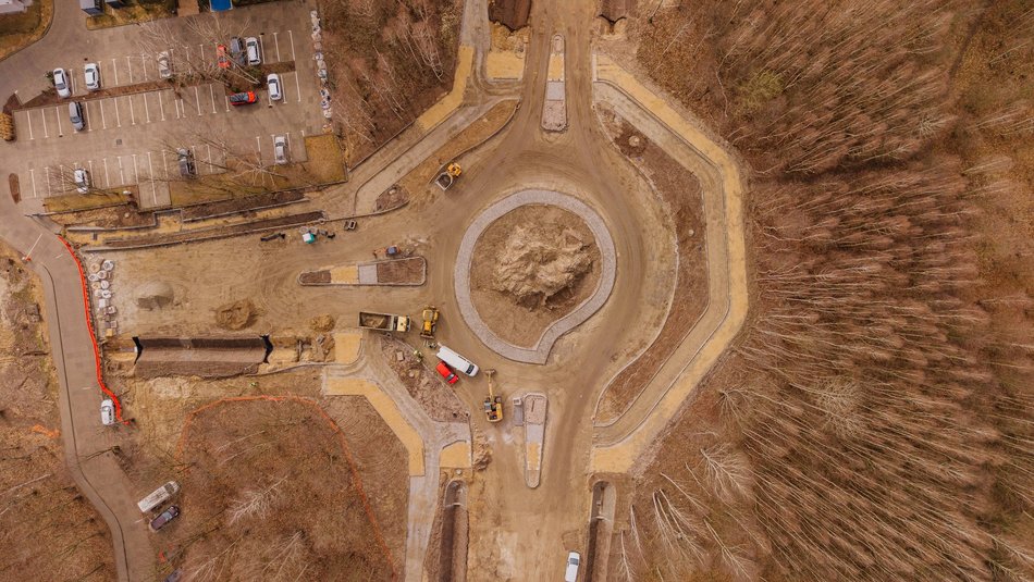 Łódź. Przedłużenie Kaczeńcowej w Łodzi. Nowe rondo przy Rąbieńskiej nabiera kształtów