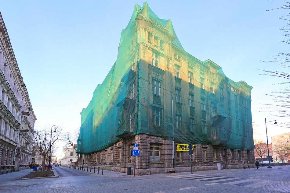 Kamienica z motylem na sprzedaż! Za ile wystawili budynek dawnego Pewexu?