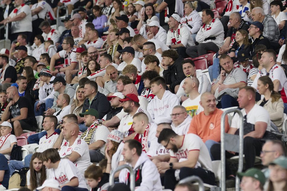 Łódź. Kibice na meczu ŁKS Łódź - Pogoń Siedlce
