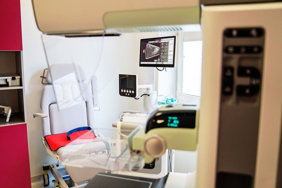 Najnowocześniejszy mammograf już w Łodzi. Szpital Kopernika ma nowy sprzęt!