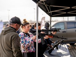 Łódź. Piknik AutoMocne przy Moto Arenie w Łodzi. Masa atrakcji dla każdego na Dzień Kobiet