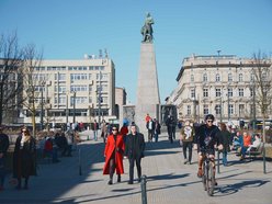 Wiosna w Łodzi! Piotrkowska i Plac Wolności pełne spacerowiczów!