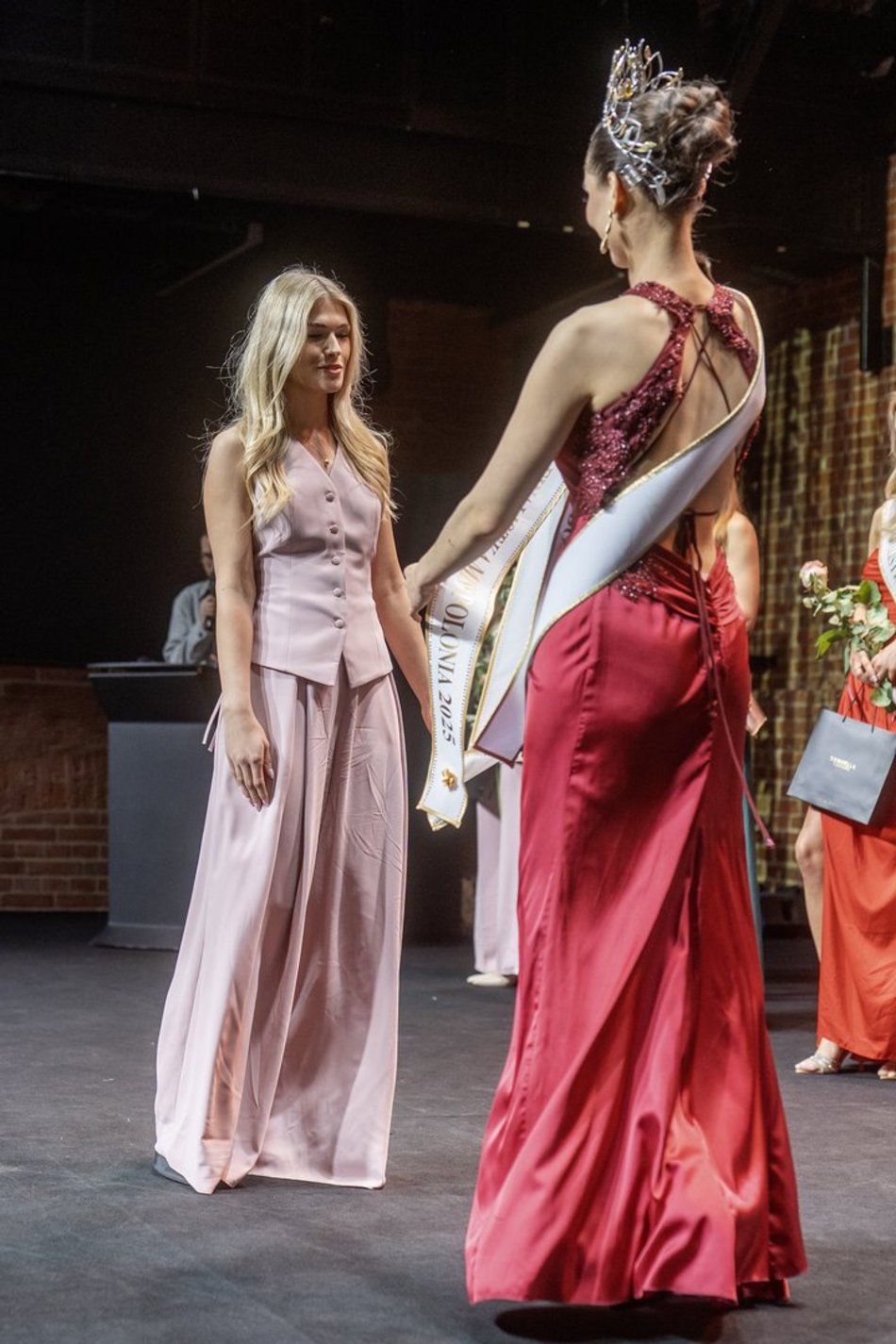 Przedstawienie finalistek Miss Polonia 2025 w Łodzi. Wzruszające pożegnanie Mai Klajdy