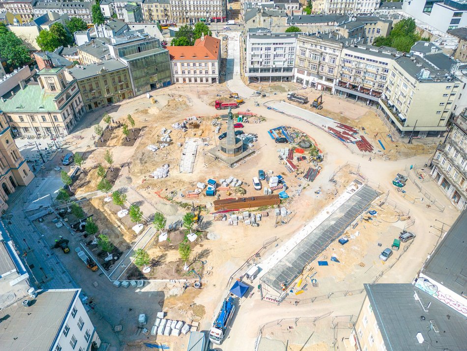 Plac Wolności w remoncie. Widok z drona