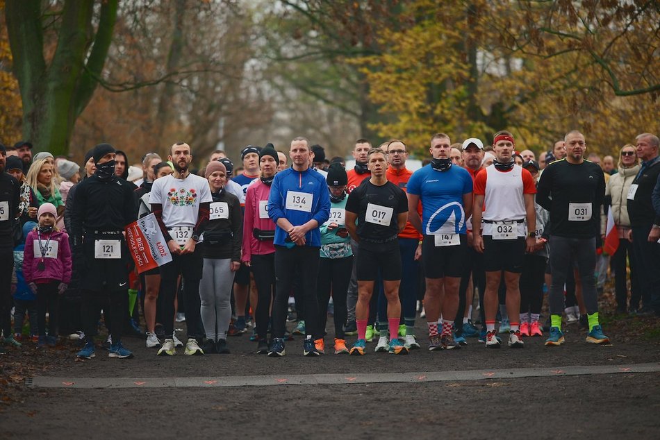 Łódź. Bieg Niepodległości w parku Julianowskim