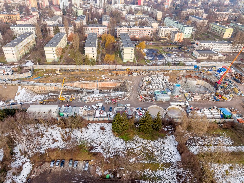 Łódź. Komory na Żubardziu znikają pod ziemią. Koniec prac coraz bliżej