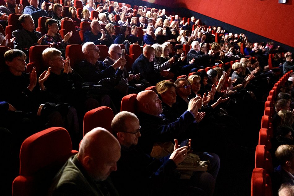 Łódź. Przedremierowy pokaz filmu Wojciecha Smarzowskiego w Łodzi. Pełna sala i znani goście