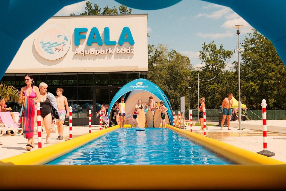Łódź. Aloha Party w Aquaparku Fala. Hawajski weekend w centrum Łodzi