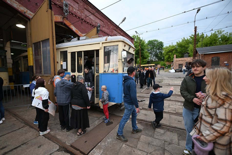 Noc Muzeów Łódź 2026. Pasjonaci rzemiosła odwiedzili Zajezdnię Muzealną Brus