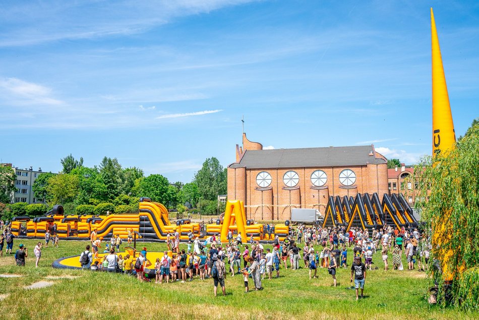 Festiwal dmuchańców w parku Podolskim w Łodzi