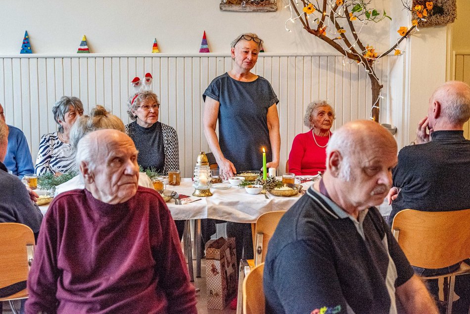 Seniorzy z Domów Dziennego Pobytu w Łodzi obdarowani przez harcerzy!