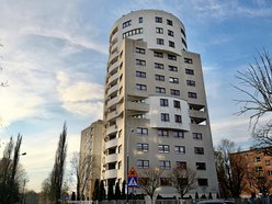 Jedyny taki apartamentowiec w Łodzi. Kiedyś synonim luksusu i... statusu