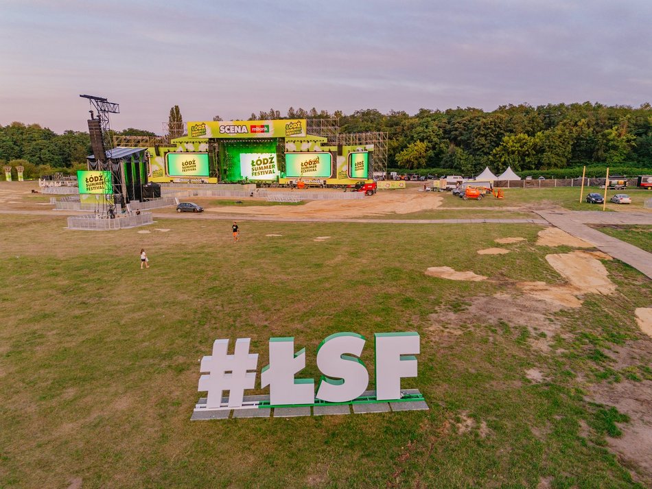 Łódź. Miasteczko festiwalowe gotowe na Łódź Summer Festival 2025. Te zdjęcia mówią wszystko! [ZDJĘCIA]