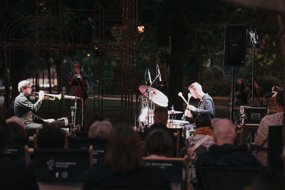 Łódź. Piotrkowska Kameralnie. Duet BLED wystąpił w pasażu Rubinsteina w Łodzi