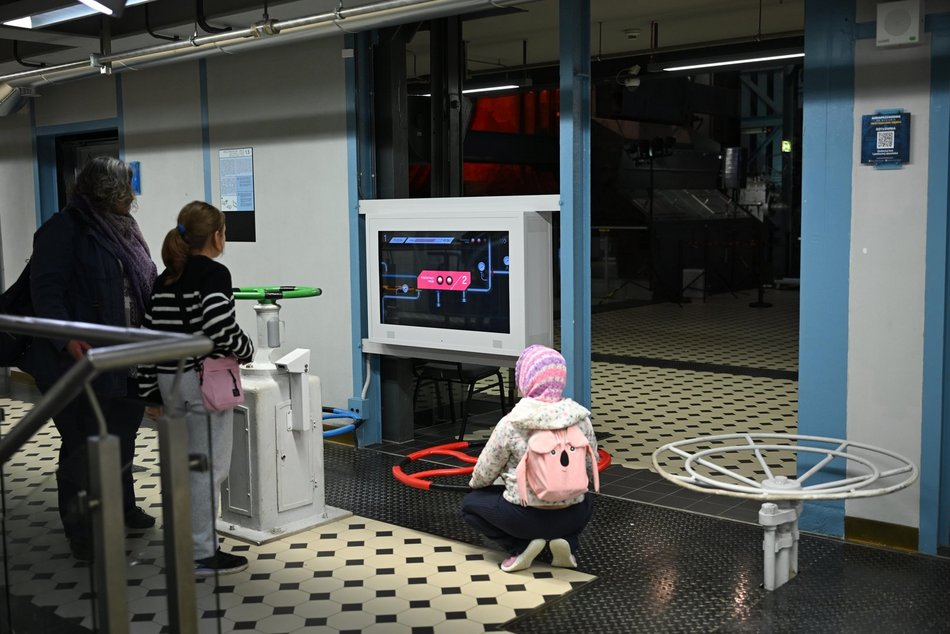 Łódź. Sławosz Uznański-Wiśniewski w EC1 Łódź. Tłumy łodzian na spotkaniu z astronautą