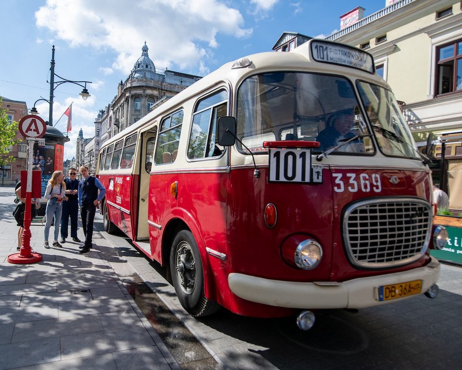Łódź. Łódzkie Linie Turystyczne i więcej kursów MPK Łódź. Wakacyjne zwiedzanie Łodzi