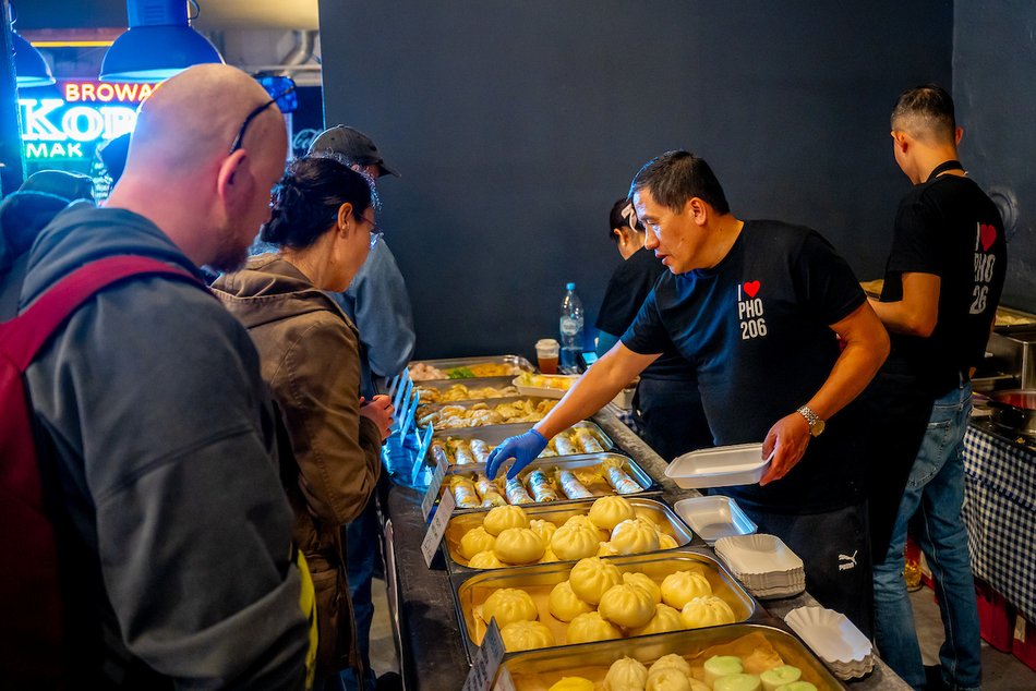 Łódź. Festiwal Azjatycki w Łodzi. Piotrkowska 217 pełna orientalnych smaków