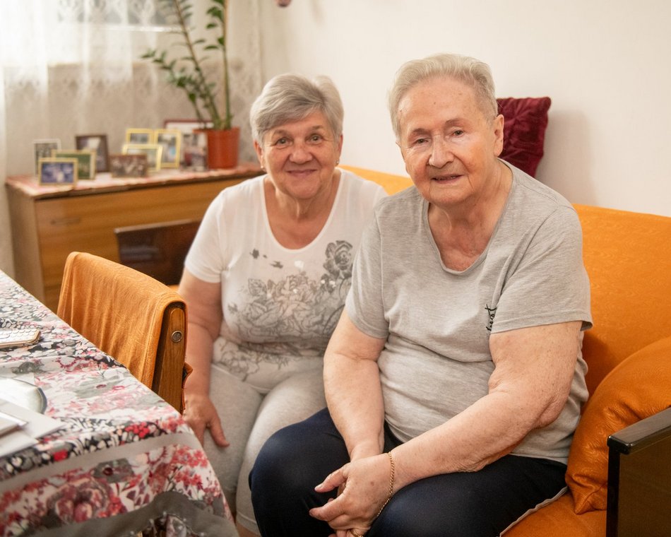 Łódź. Bądź jak pani Liliana i pomagaj sąsiadom! Skorzystaj z programu usług sąsiedzkich MOPS w Łodzi