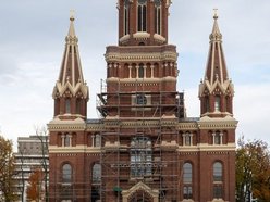 Kościół przy Sienkiewicza w Łodzi po remoncie. Jego wieże znów lśnią