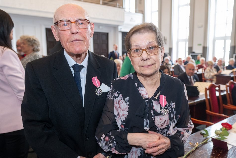 Łódź. Medale za długoletnie pożycie małżeńskie. Ich miłość przetrwała pół wieku!