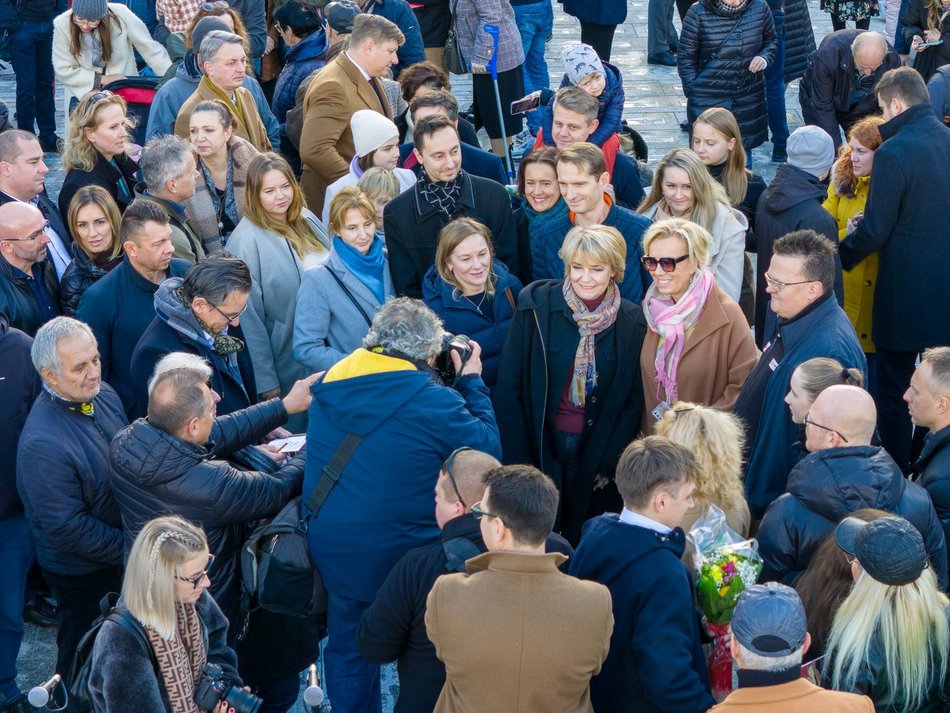 Odsłonięcie pomnika na placu Wolności