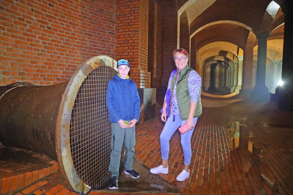 Zwiedzanie podziemnej katedry na Stokach z okazji 600. Urodzin Łodzi