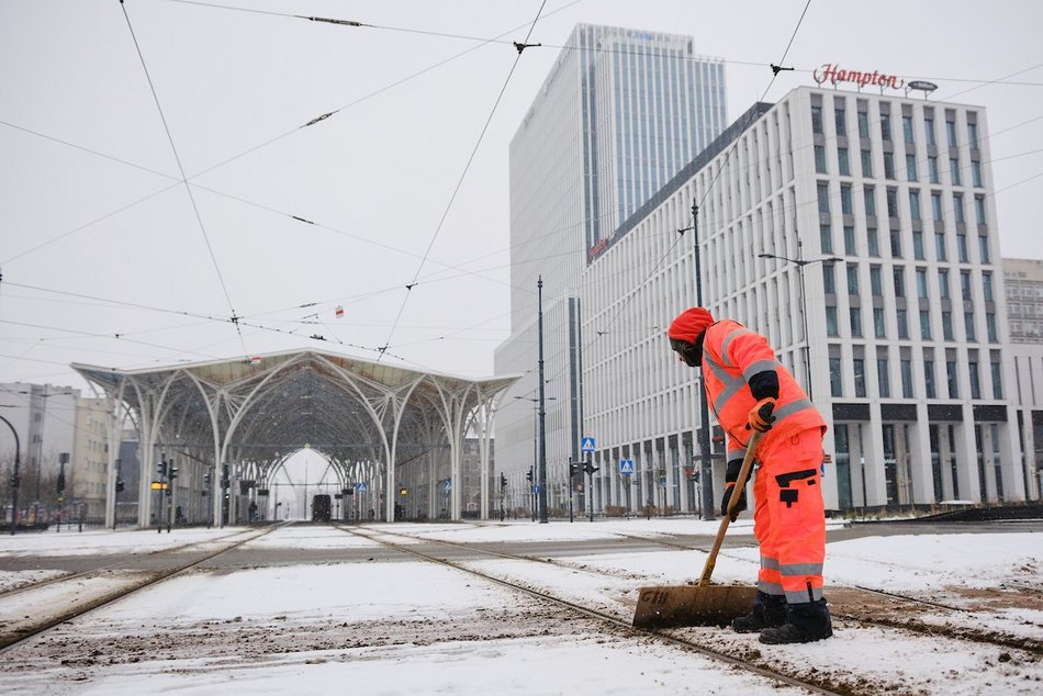 Łódź. Akcja „Zima" na ulicach Łodzi. Służby pracują w trybie ciągłym