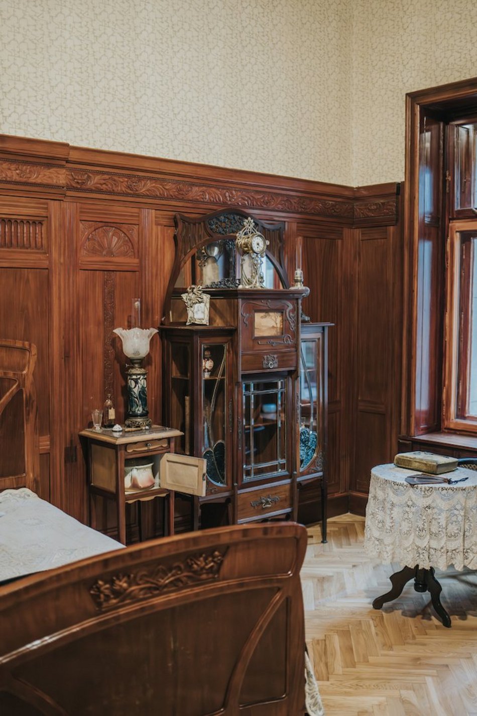 Łódź. Zabytkowa tapeta w Pałacu Rodziny Poznańskich