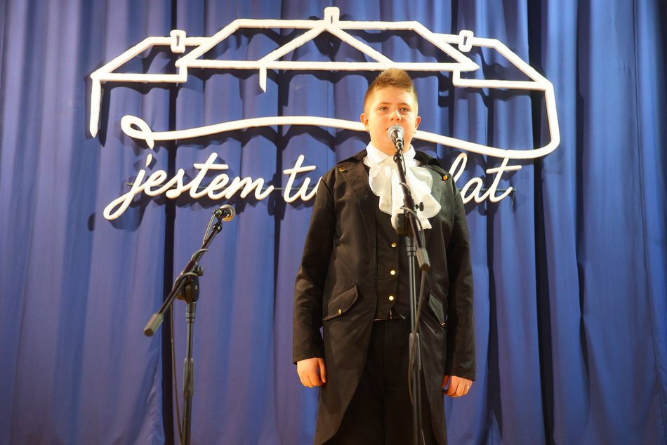 Łódź. Jubileusz w Szkole Podstawowej nr 42 w Łodzi. Huczne obchody z okazji 100-lecia