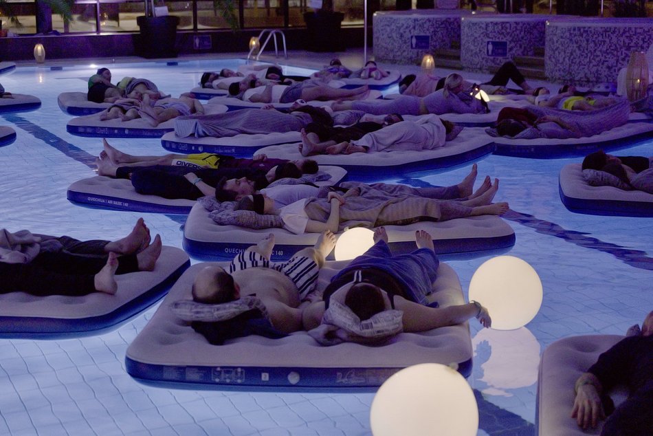 Łódź. Walentynkowy relaks w Aquaparku Fala w Łodzi przy dźwiękach mis tybetańskich
