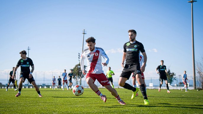 Łódź. Piłkarze podczas meczu