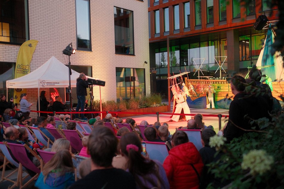 Rodzinna niedziela w Monopolis. To drugi dzień afterparty po Łódź Summer Festival 2025