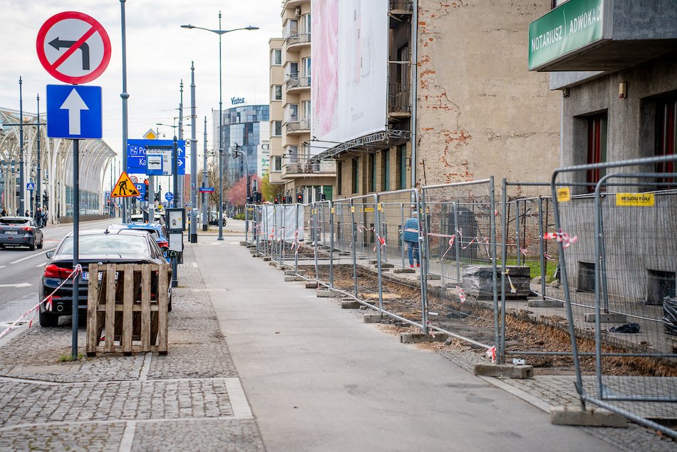 Łódź. Beton znika z centrum! Będą drzewa, krzewy i piękne rabaty