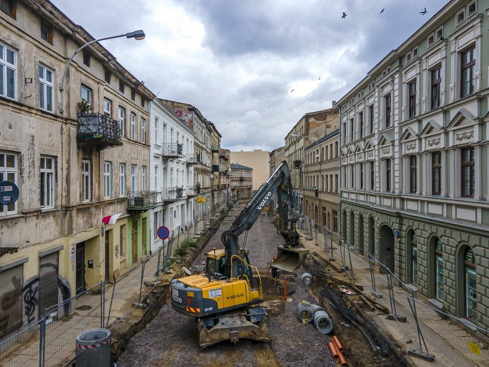 Montaż torowiska na ul. Legionów