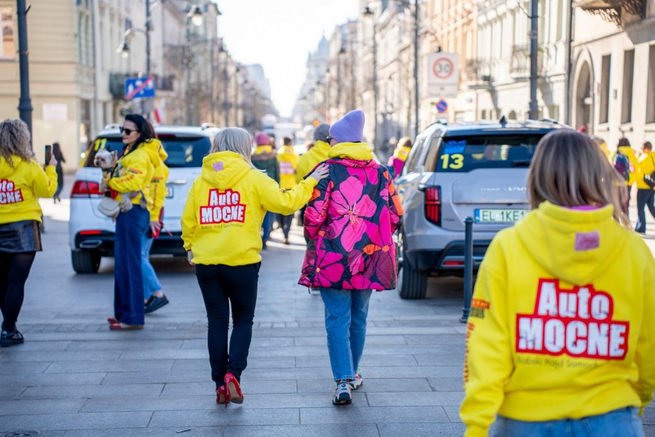 Łódź. Zobacz, jak "Babski Rajd AutoMocne" popędził Piotrkowską w Łodzi!