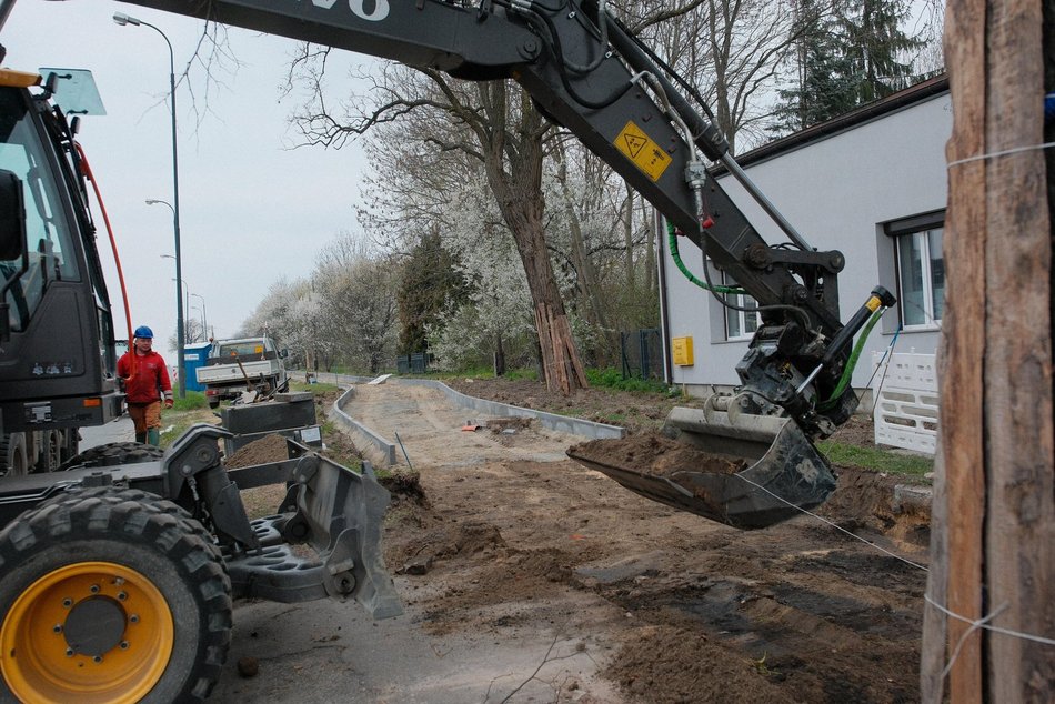 Łódź. Coraz więcej dróg rowerowych na Dąbrowie. Nowe połączenia z centrum, Chojnami i Widzewem