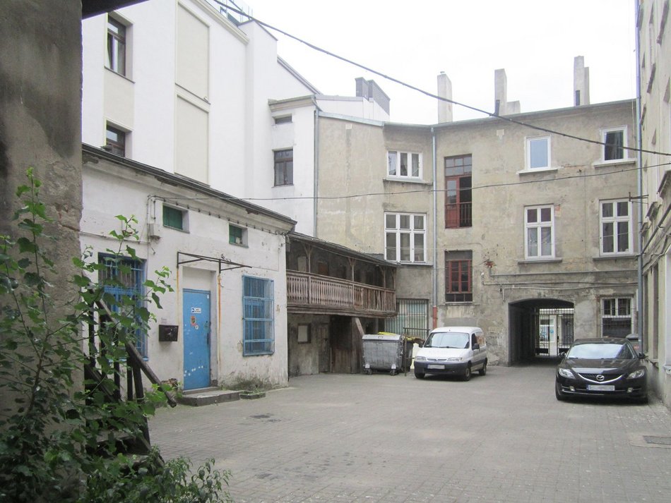 Kamienica przy ul. Piotrkowskiej 142 przed remontem