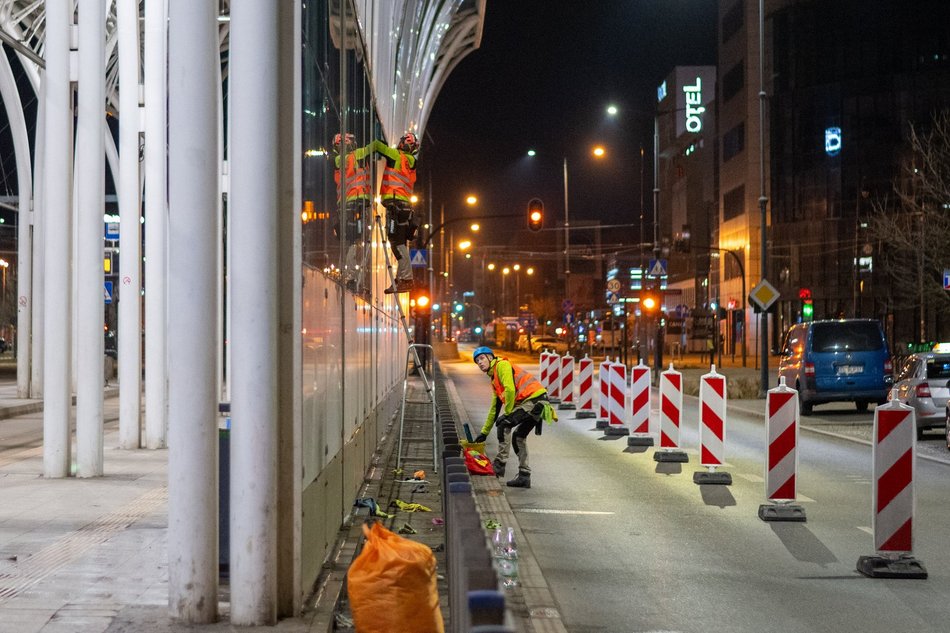 Stajnia Jednorożców w Łodzi wymyta na błysk! Zobacz te prace na wysokościach