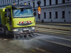 Łódź. Wielkie sprzątanie w Łodzi na wiosnę. Już prawie 1000 kilometrów dróg lśni czystością!
