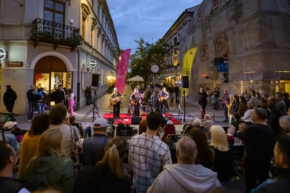 Łódź. Songwriter Łódź Festiwal. Niezwykły klimat przy kultowym zegarze
