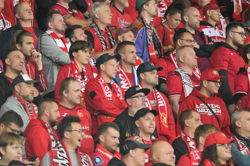 Kibice Widzewa Łódź z Pogonią Szczecin. Byłeś/aś tam? Znajdź się w galerii!