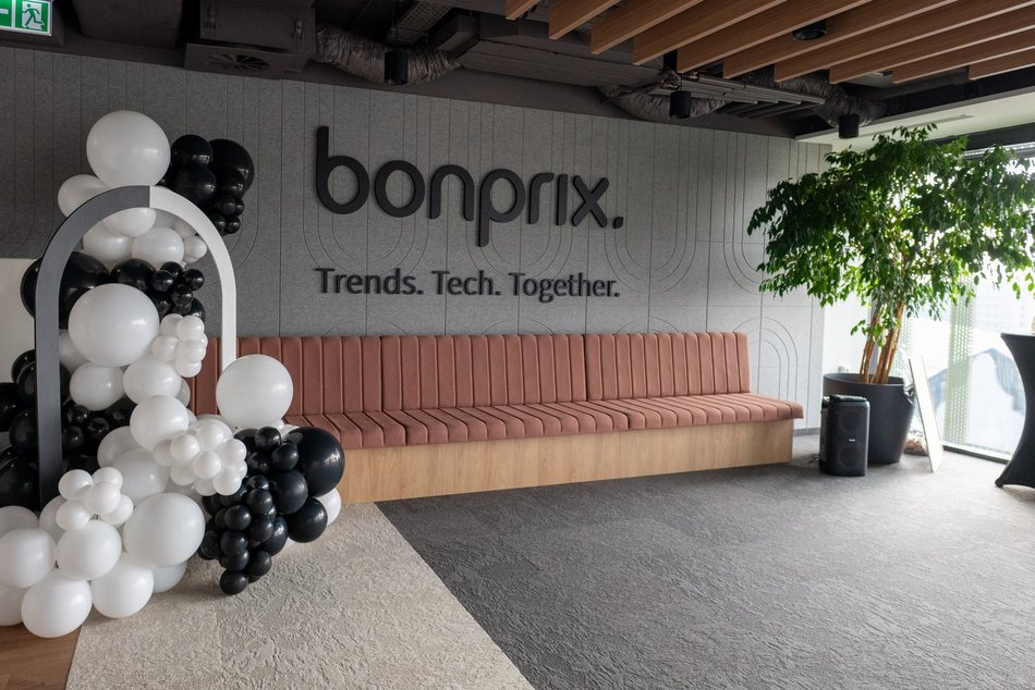 Łódź. Bonprix w biurowcu Nowa Fabryczna w Łodzi. Nowa siedziba, nowe możliwości