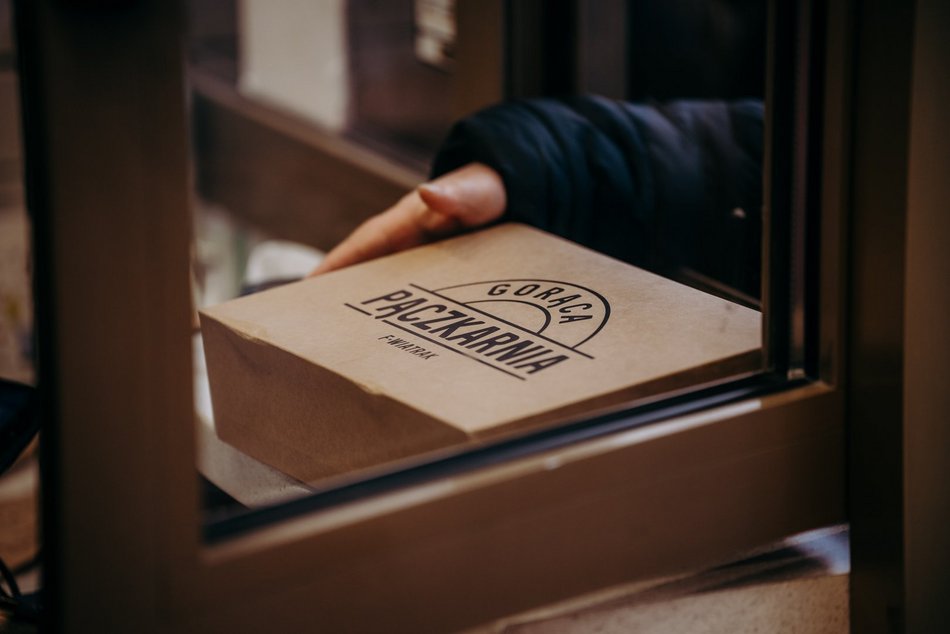 Łódź. Tłusty czwartek w Łodzi od kulis. Tak smaży się 5 tys. pączków w Gorącej Pączkarni!