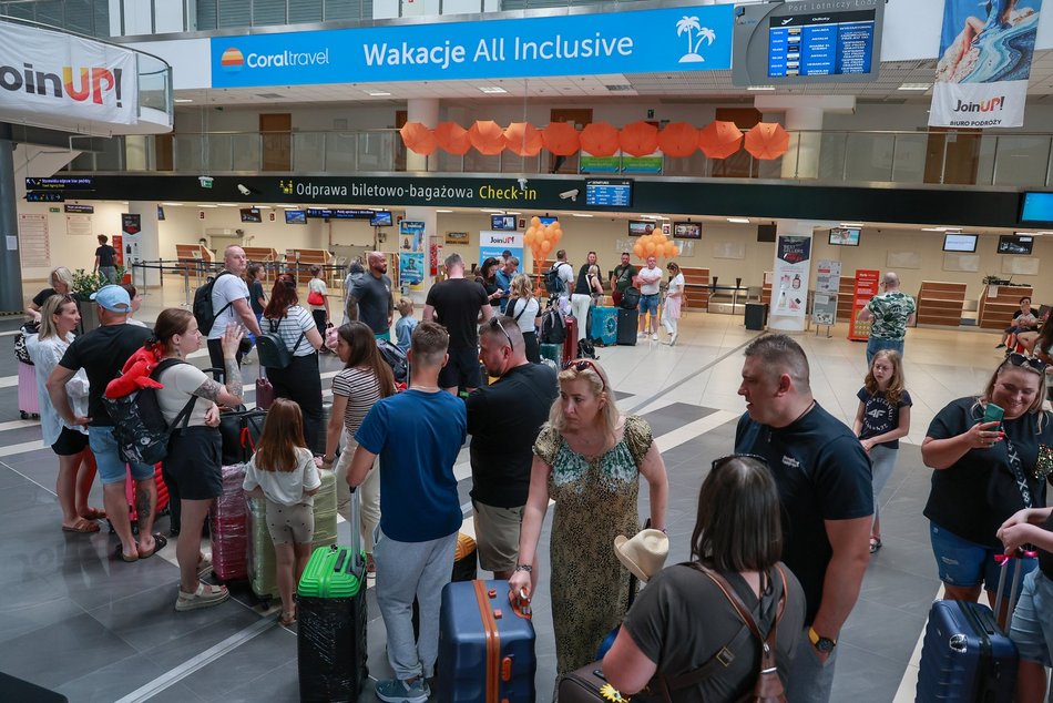 Łódź. Zima w Łodzi? Wsiądź w samolot i leć po witaminę D! Kierunki z lotniska w Łodzi