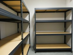 Łódź. Remiza OSP na Wiskitnie w Łodzi pięknieje. Remont dachu, nowe okna, łazienki oraz kuchnia