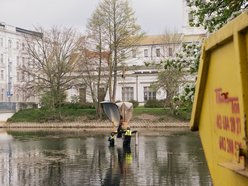 Łódź. Demontują fontannę w Parku Reymonta