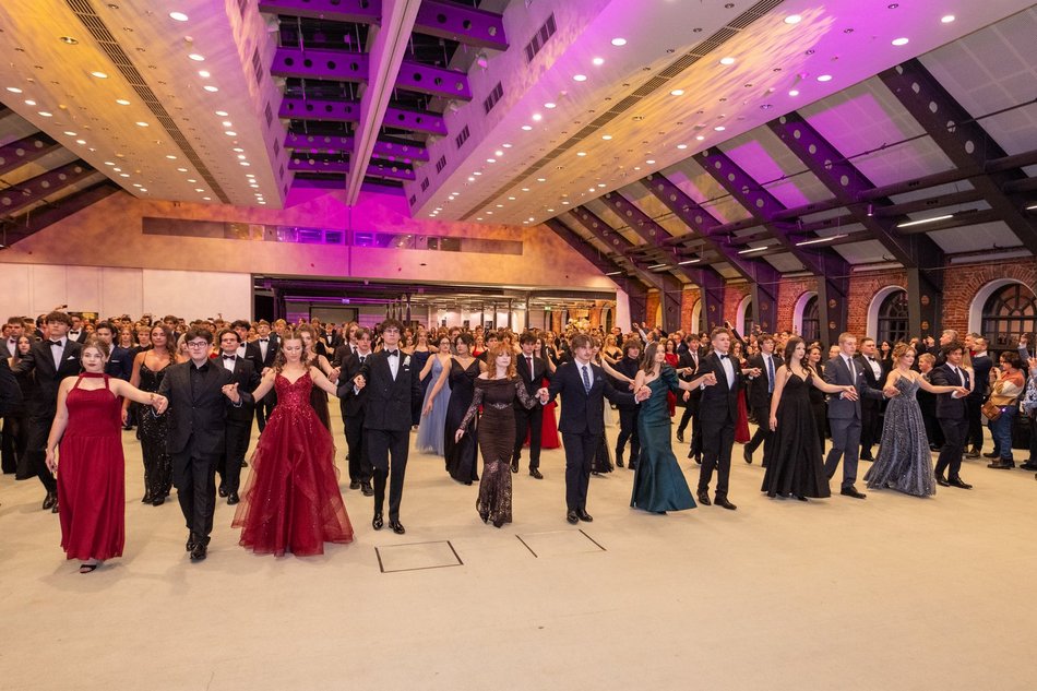 Łódź. Studniówka I LO w Łodzi